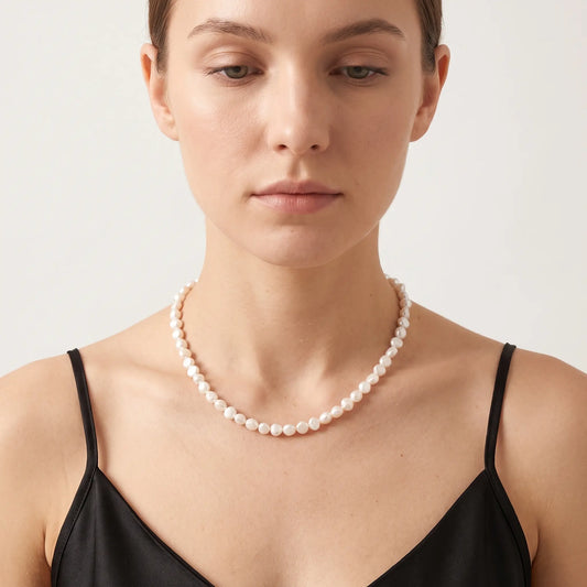 Baroque pearl choker worn, front view