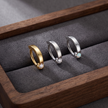 Belly rings in gold, silver and opal variants