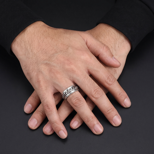 Spinner chain ring worn, second angle