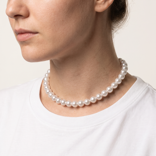 Pearl short chain choker worn, second angle