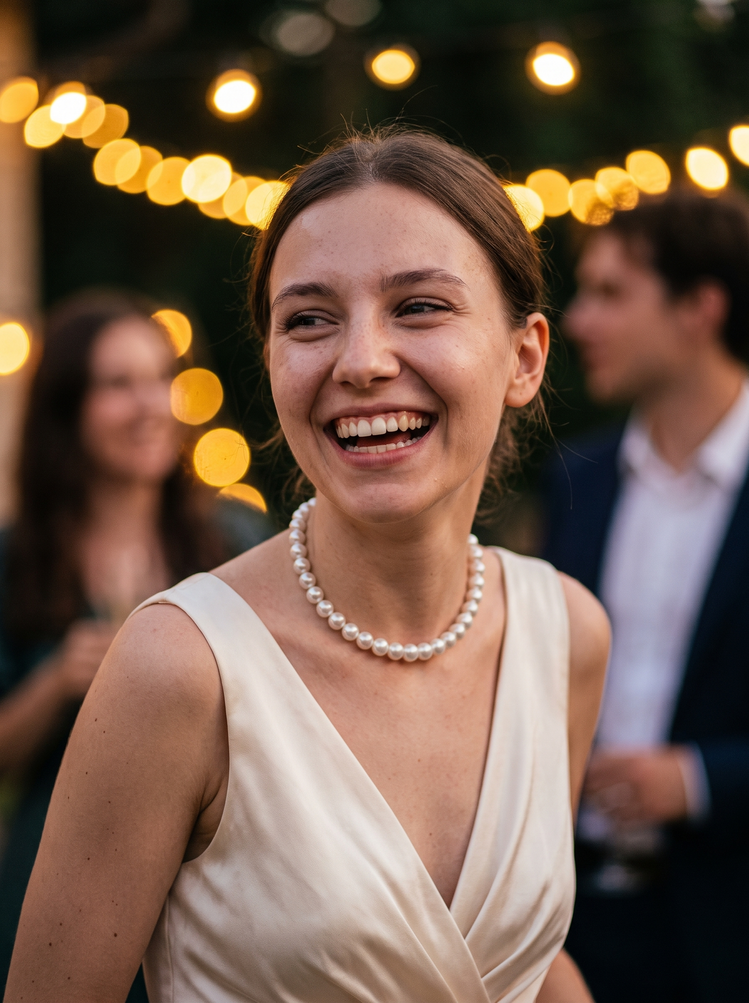 Aurelle short pearl choker at a celebration