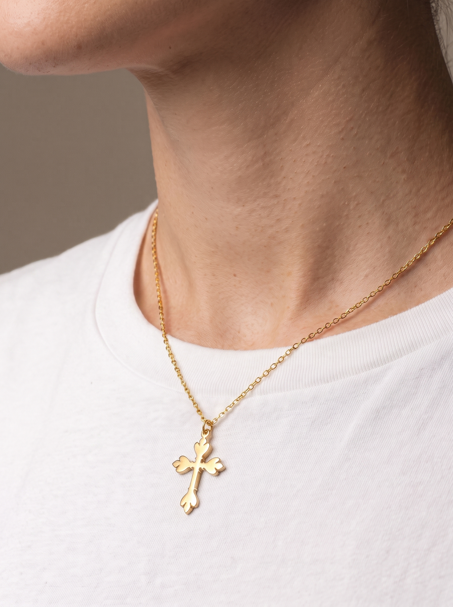 Aurelle minimalist cross necklace close detail